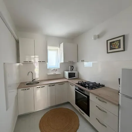 Karlo Apartman *