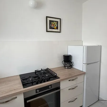Karlo Apartman *